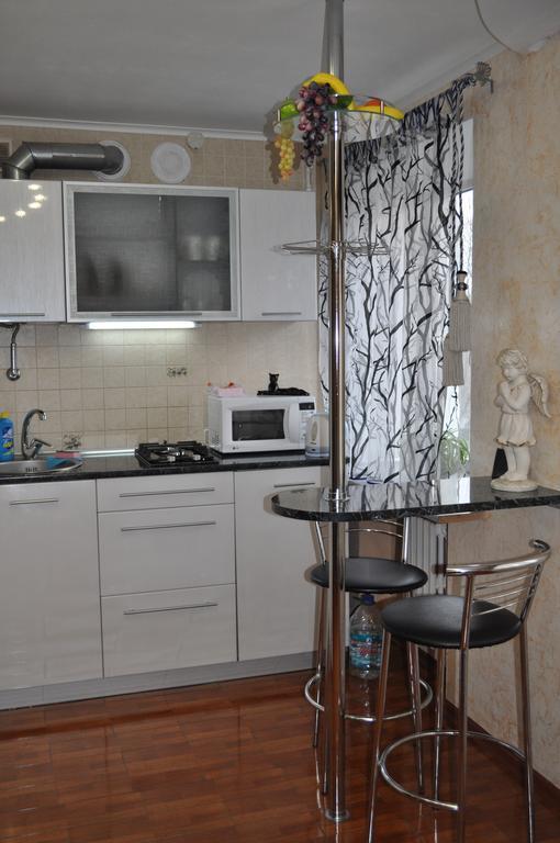 Apartment On Oleksandra Polia Avenue 110 Dněpropetrovsk Exteriér fotografie